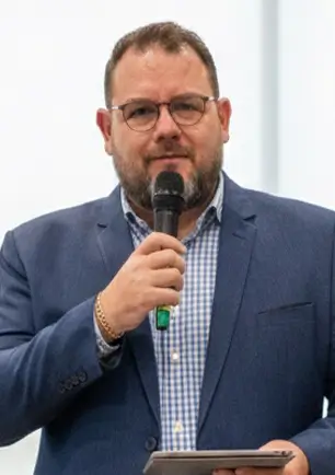 Voz-IA-Studiocristiano